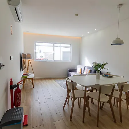 Sweet White 2.0 Ponta Delgada (Sao Miguel)