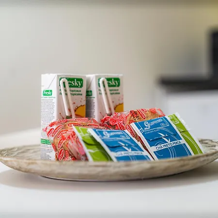 Sweet White 2.0 Ponta Delgada (Sao Miguel)